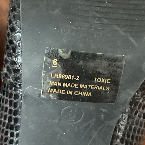 Cape Robbin Black Heeled Boots - Picture 11 of 15